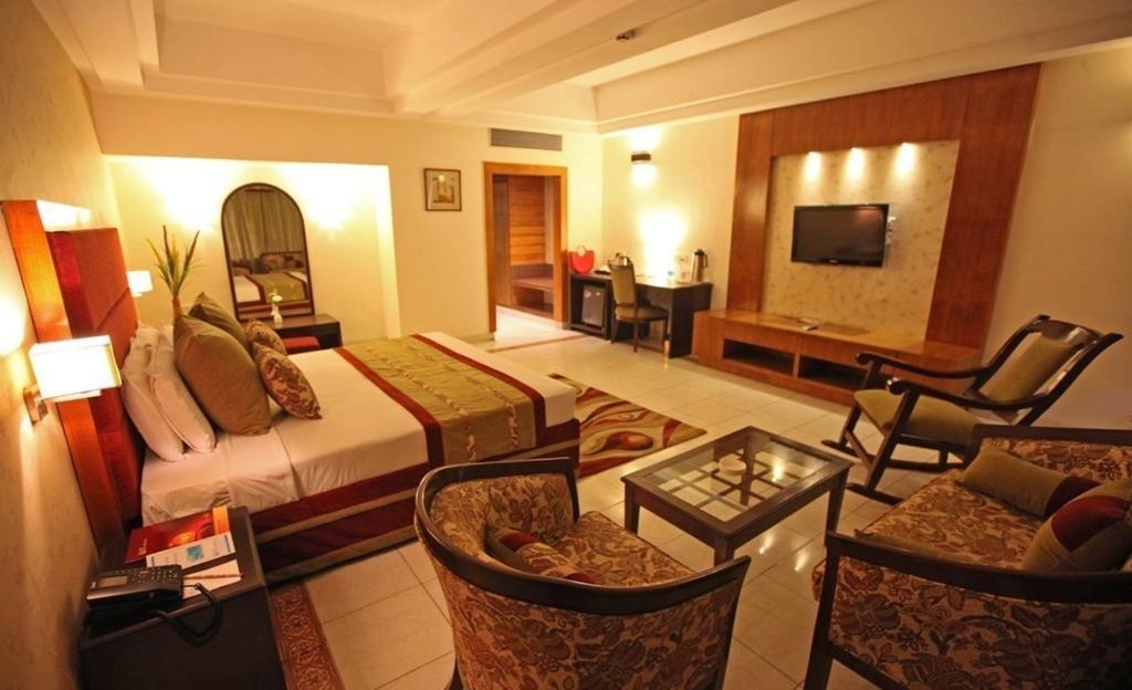 Hotel Shivalikview Chandīgarh Exterior foto